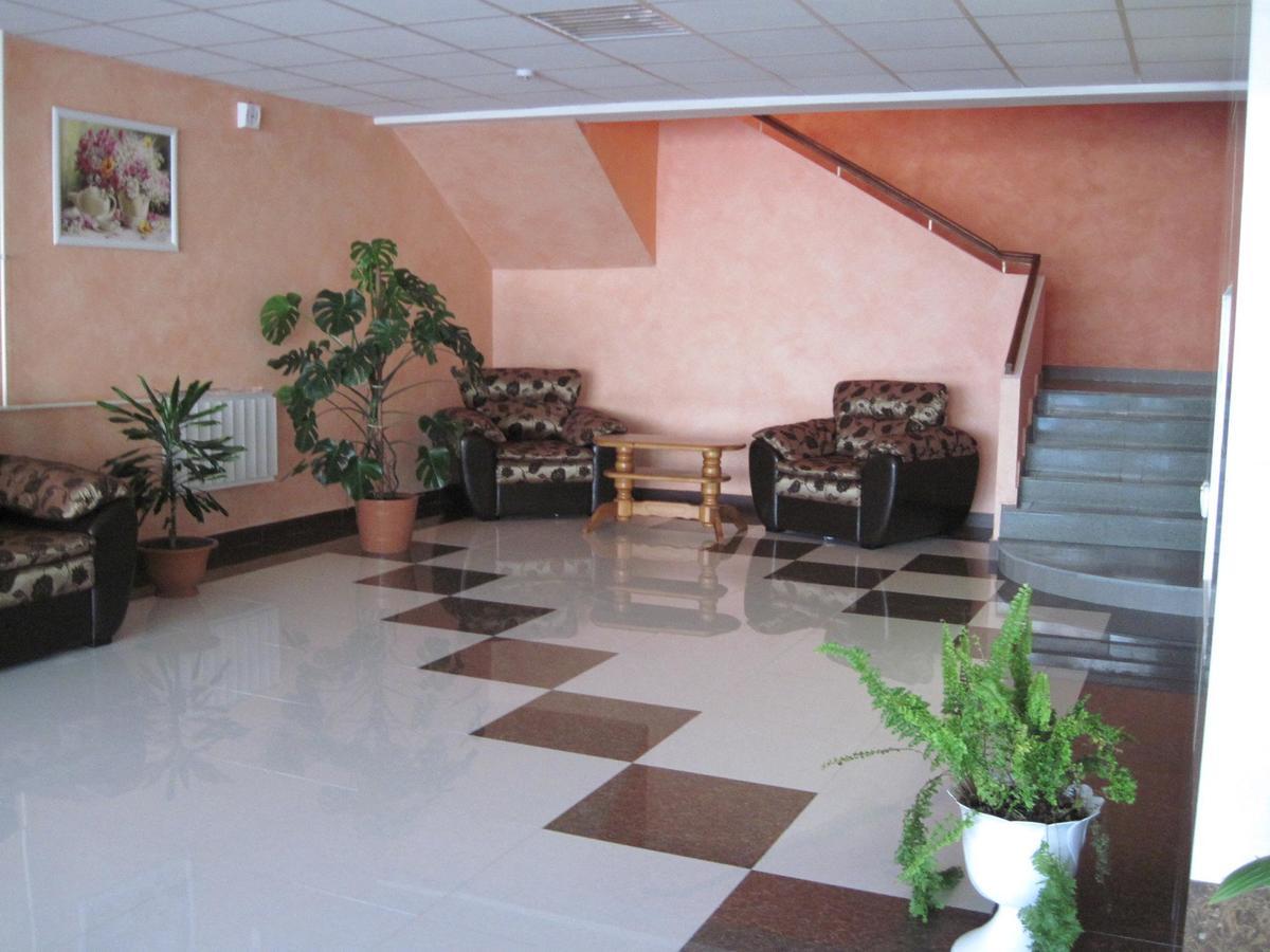 Hotel Mosty Masty Bagian luar foto