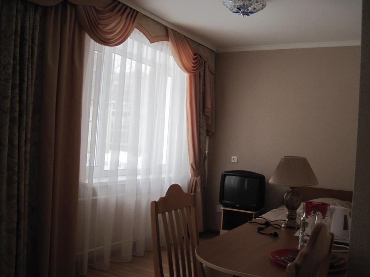 Hotel Mosty Masty Bagian luar foto